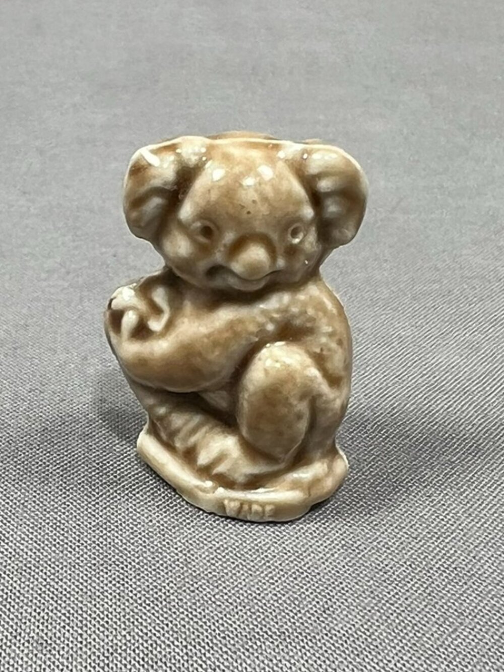 Vtg Wade Whimsies Red Rose Tea Brown Koala Bear Figurine Miniature England